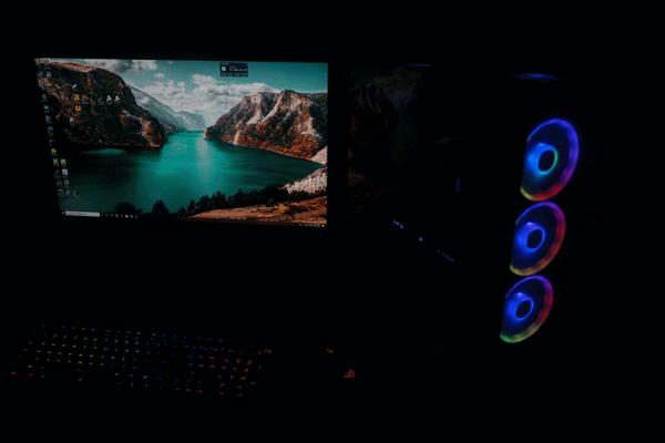 rog游侠rx光轴 月刃鼠标配合的整机灯效动图来一张.