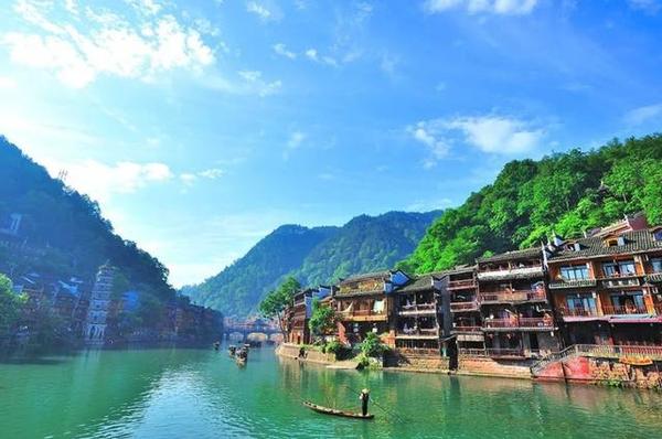 湘西旅游攻略:比凤凰古城更古朴神秘的乾州古城,来湘西一定要去的地方