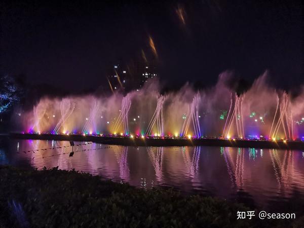 江门的东湖公园的音乐喷泉开放时间?