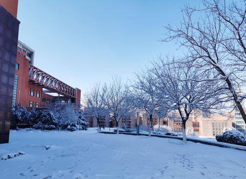 山东大学(兴隆山校区)