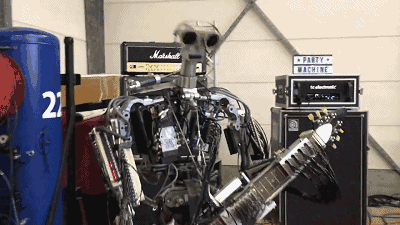 还是个机械版,6个机器人组建真·重金属