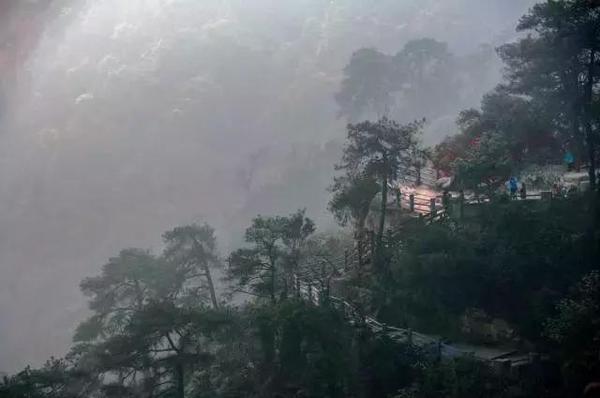 香炉峰