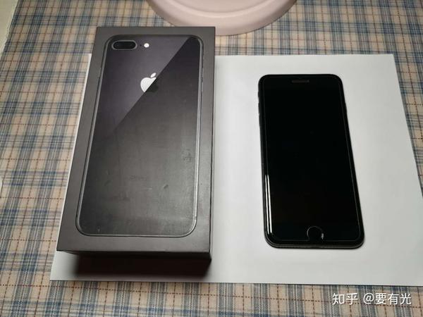 iphone 8p 港版 64g 深空灰 2018年 二月底购入 手机边缘略有磕碰