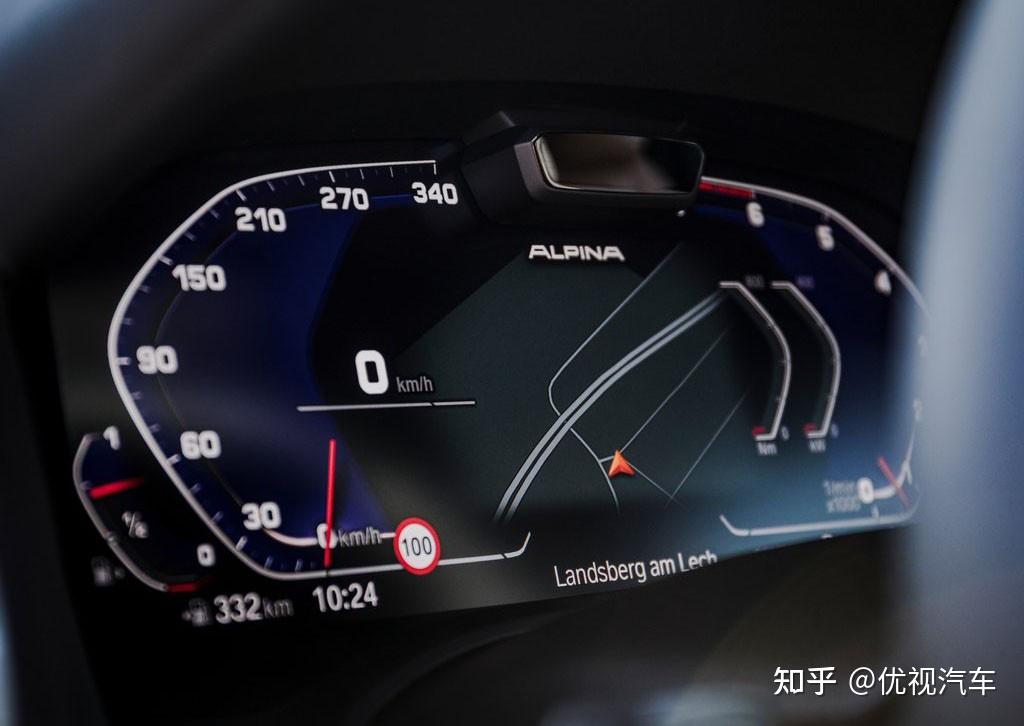 我们可以从图片上面得知,新车真皮包裹的座椅,以及全液晶数字仪表盘