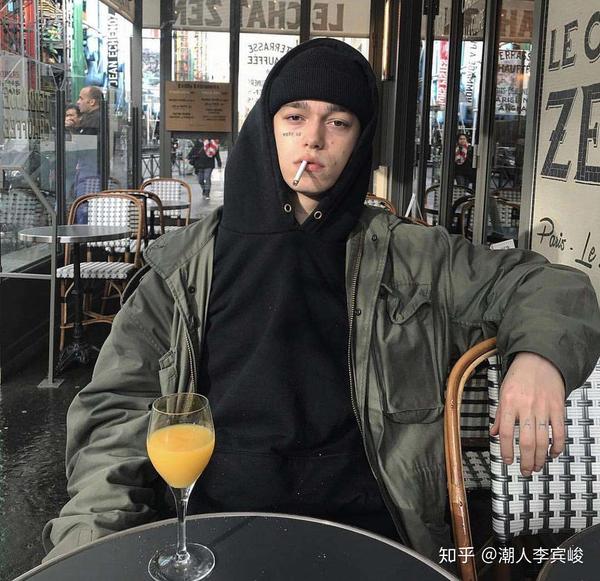 俄罗斯潮人: 睡不醒男孩sasha trautvein图鉴