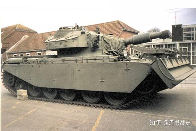 短炮管的坦克英国百夫长mk5avre165