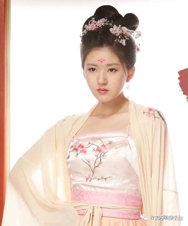 同是姓赵女演员,她将是赵丽颖的接班人?