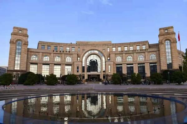 复旦大学医学院