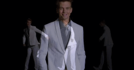 西装| 成衣比定制便宜 可以立马拿到手 为何要选择定制?