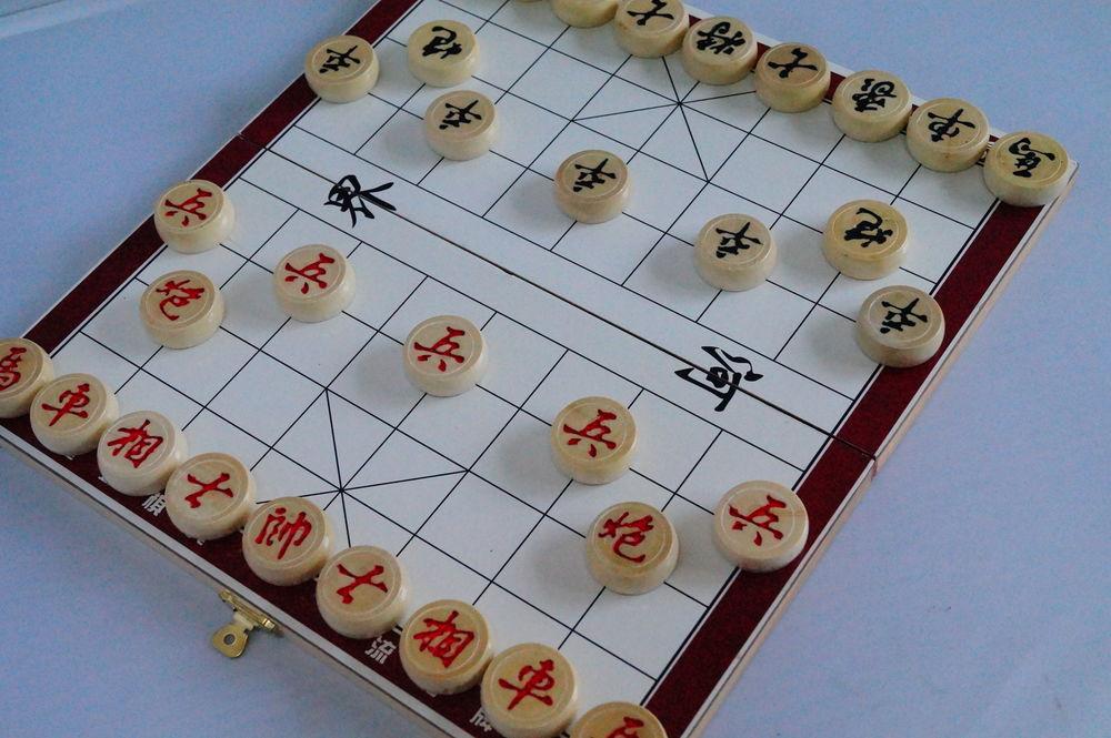 青岛教外国人汉语中国象棋