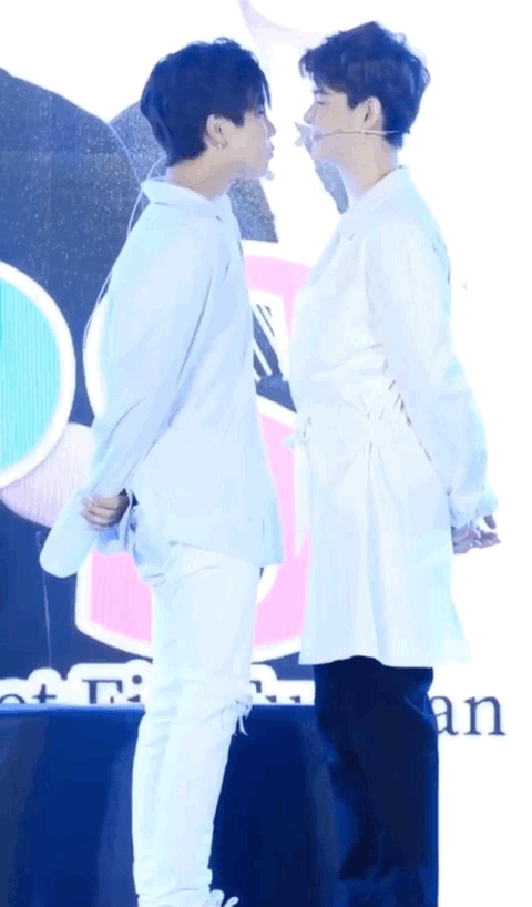 泰剧不期而爱里泡芙和明明有哪些好看图片.