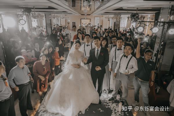 高级灰小众婚礼 两位医生的婚礼现场呀---济南婚礼策划