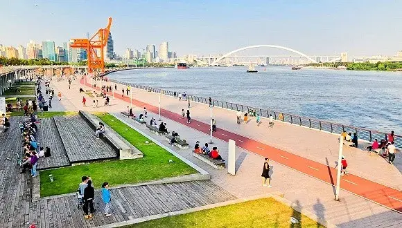 场地2:徐汇滨江绿地
