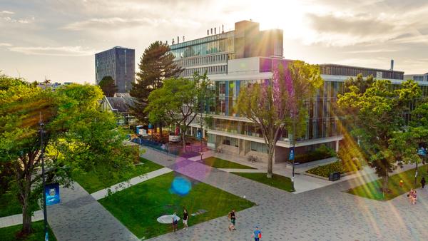 smith school of business   queen"s university 女王大学史密斯商