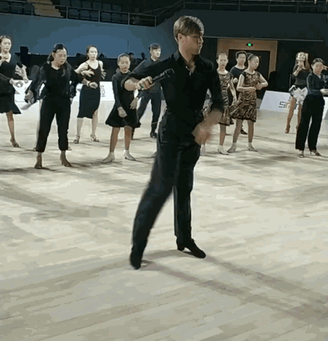 (以上所有动图均来自网络.)