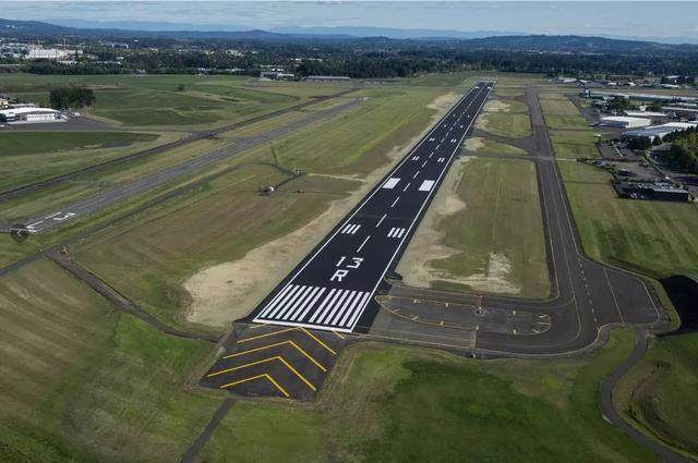 麦克坦宿务国际机场平行滑行道/备用跑道建设项目
