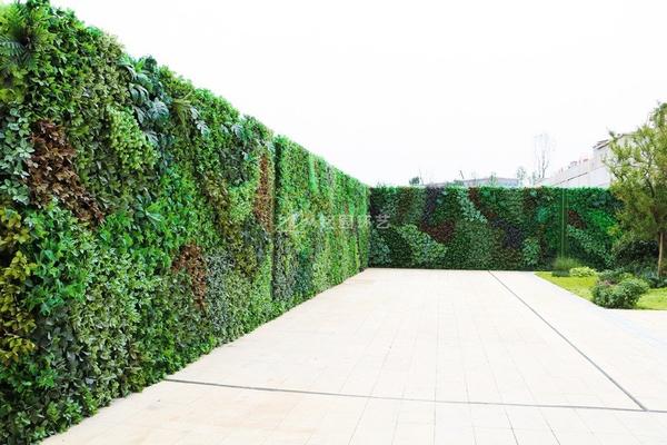 简阳空港新城室外围挡仿真植物墙