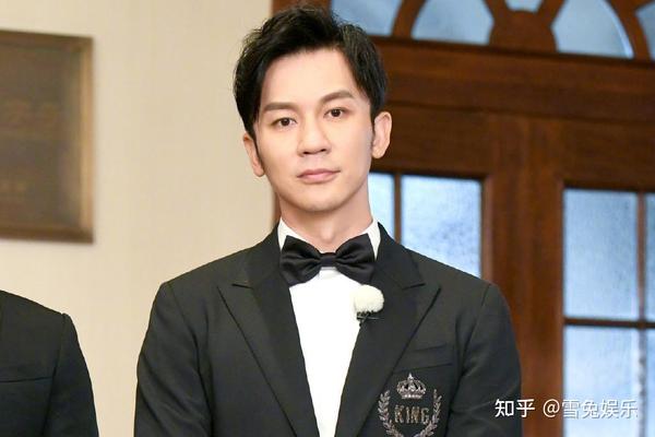 年龄差42岁李晨饰演17岁高中生47岁钟汉良出演古装偶像剧