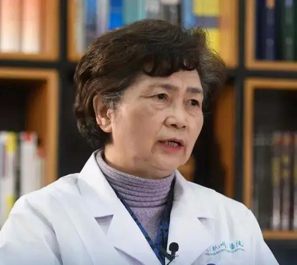 并转发给身边的小伙伴们, 一起致敬这段特殊的战疫时光里, 图片来源