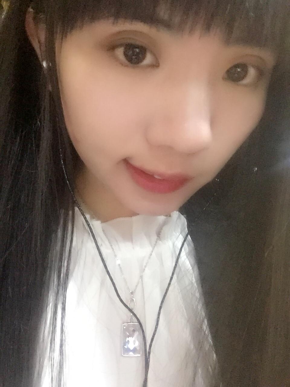 本人女生脸上长很多痘,?-美容护肤-知女生抱抱要图片