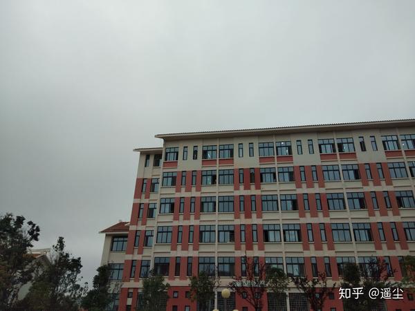 云南民族大学的宿舍和环境(预科生活)