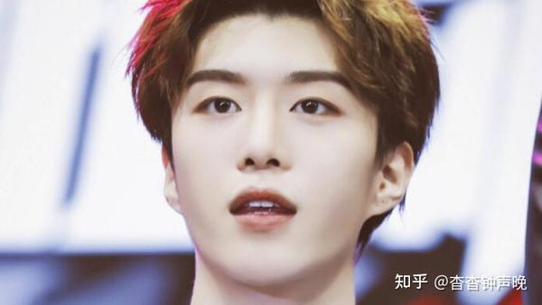 2020女生最爱的中国男明星排行榜,黄晓明上榜,网友:你