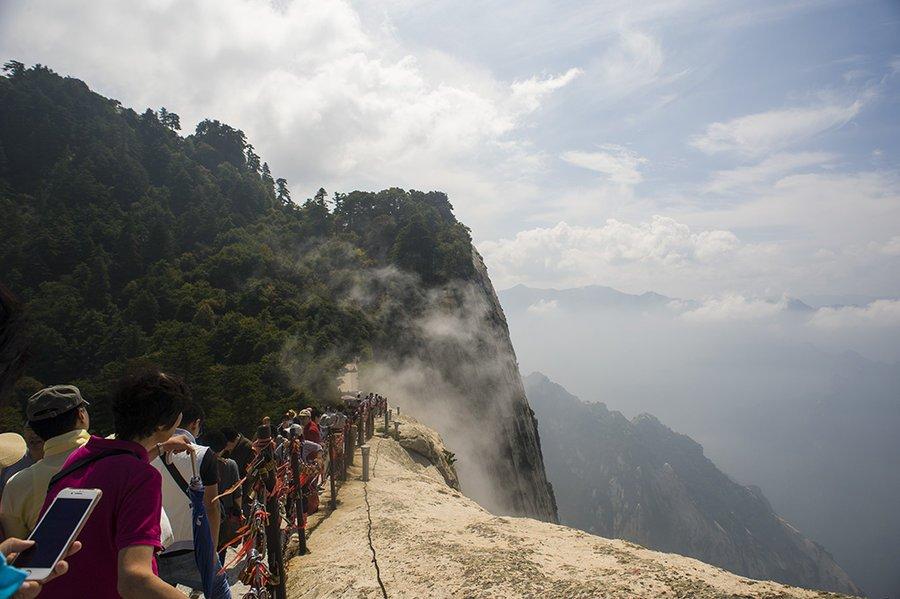 国内爬山的旅游景点有推荐的吗