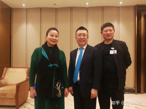 从小餐饮到火锅强国,刘一手如何实现草根逆袭?
