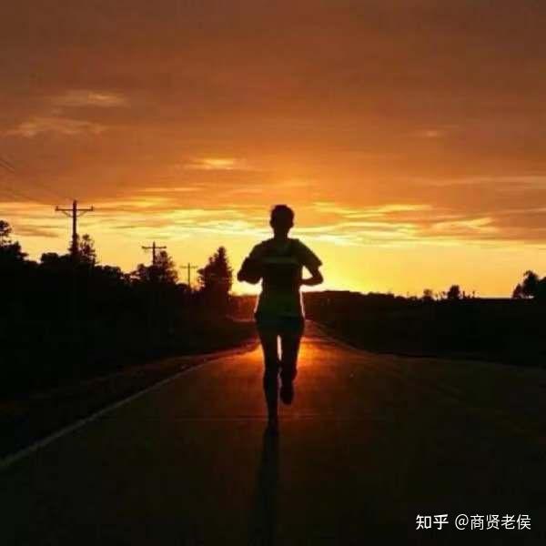 终于,经过一年时间的艰难调整,我能够完成一个月近两百公里的跑量