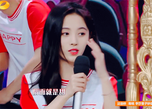 如何评价鞠婧祎在20180728《快乐大本营》的表现?