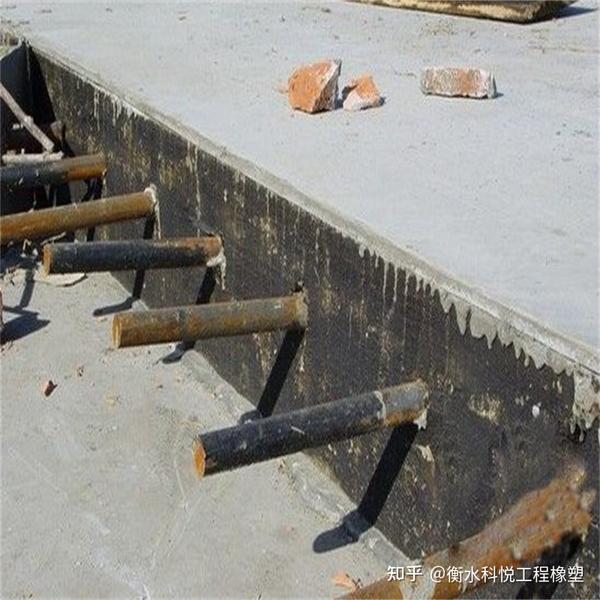 混凝土路面传力杆和拉杆区别胀缝缩缝