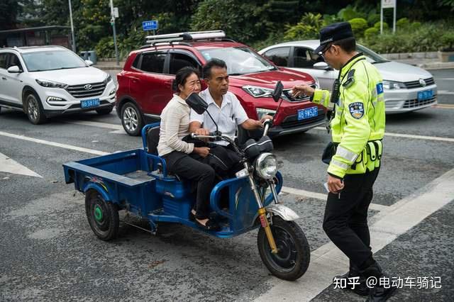 c1车主注意只需考取1种驾照电动车三轮四轮摩托车都能骑