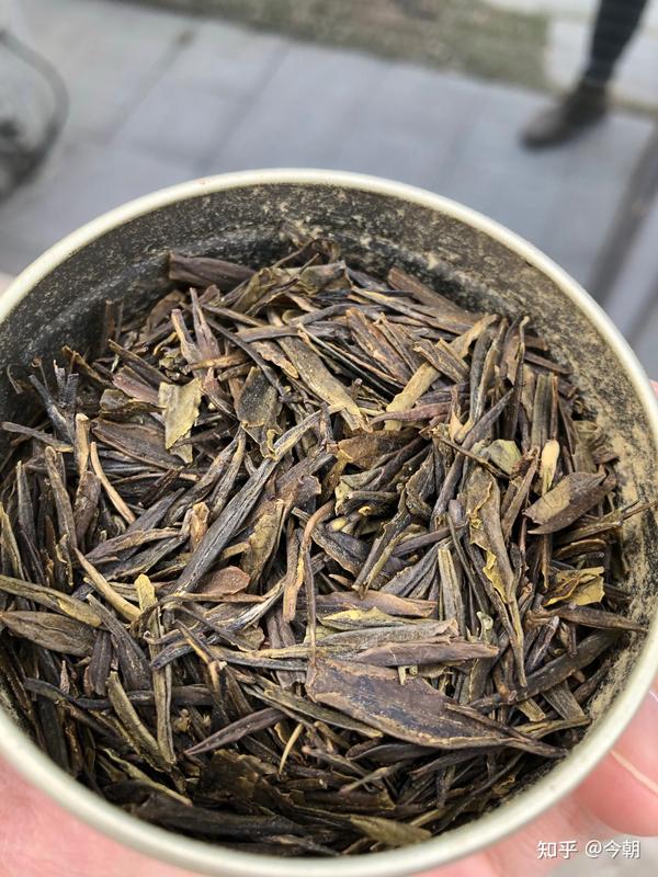 这个茶叶发霉了吗?还是茶毫?