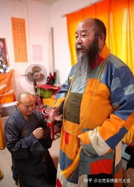宁波慧日寺方丈传喜法师2015年开示:"我们佛教里的圣僧, 上普下光老