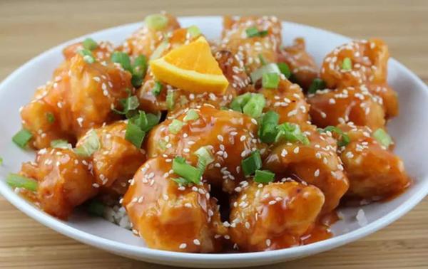 源自湖南陈皮鸡但口味和做饭都不一样的橙味鸡(orange chicken)