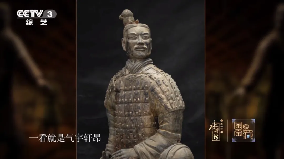 给兵马俑拍证件照的人刷爆全网我看见了一枚指纹来自2200年前的工匠