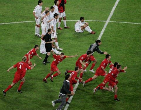 你认为哪一场足球比赛最经典? www.zhihu.com