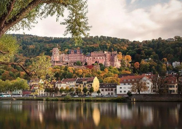 海德堡城堡远景(图源:schloss-heidelberg.de)