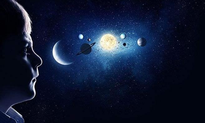 分类 简单天体(密度越来越大 星云 稀薄的气体或尘埃构成的天体