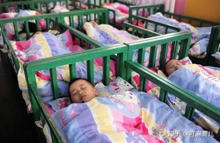 孩子一放假就不睡午觉对比幼儿园和家里的三个区别你就知道了