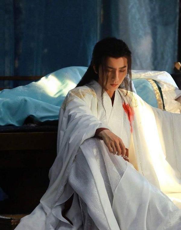 《有翡》口碑刚升温,又一古装剧震撼来袭,主演是《陈情令》的他