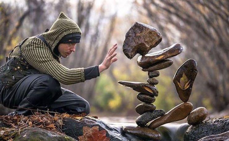 加拿大艺术家的石头平衡技艺,犹如鬼斧神工,实力诠释一切皆有可能!