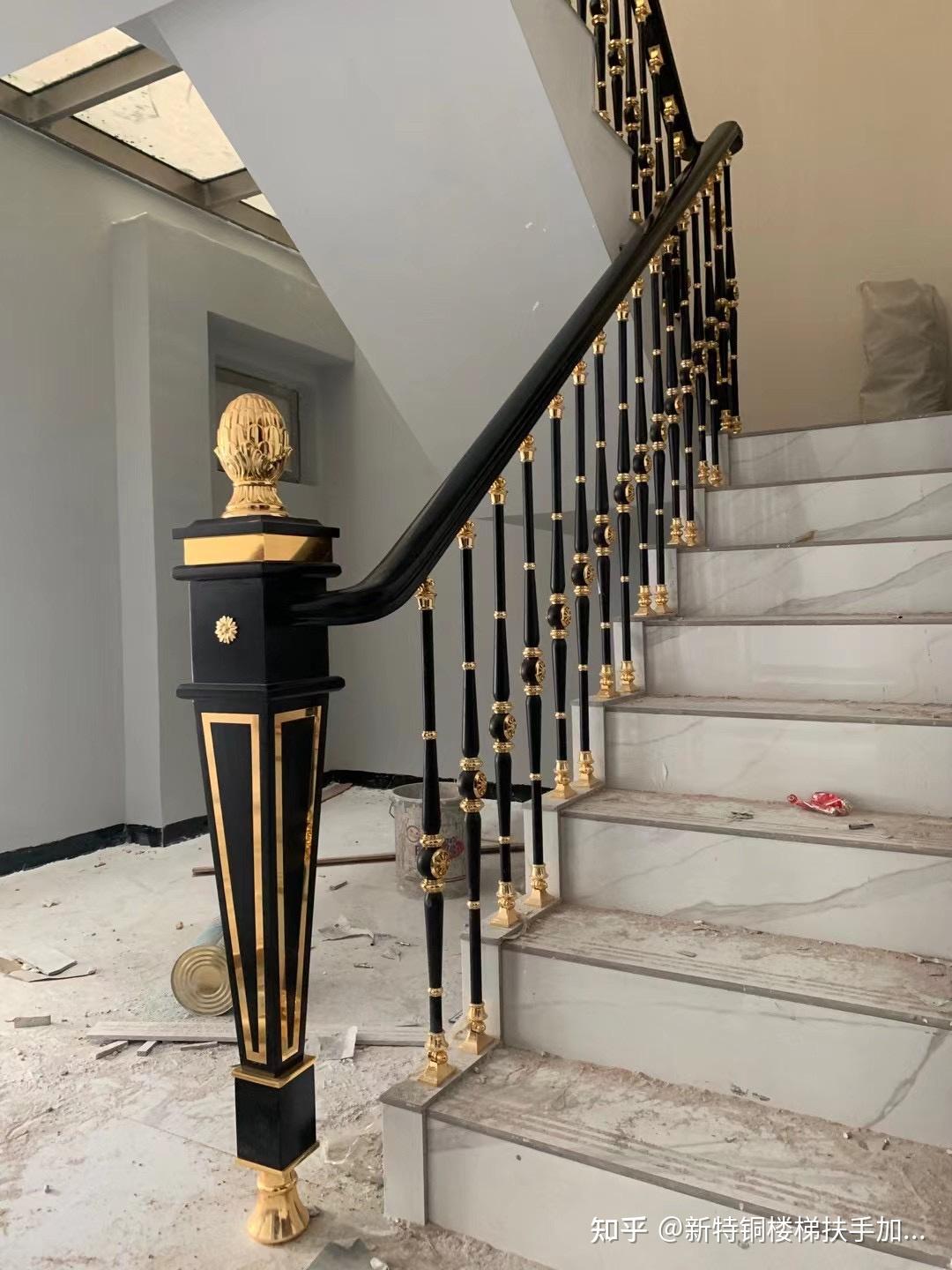 铜雕花楼梯护栏新型楼梯立柱: 目前家装市场占有率大,其材质本身给人