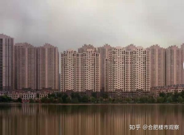 彼时滨湖鬼城论,睡城论不绝于耳.