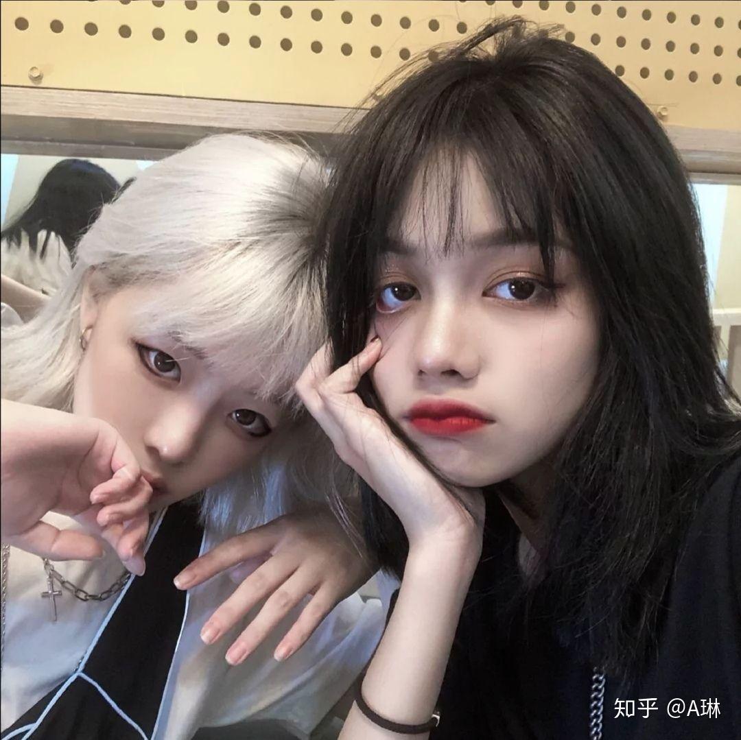 有没有比较甜的les情头就是百合头像