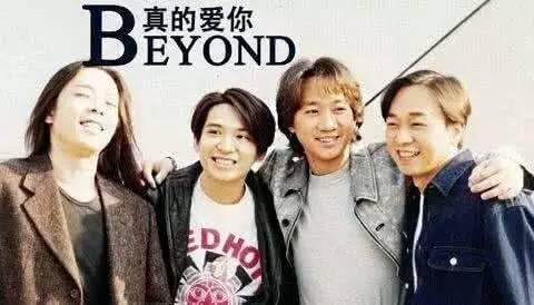 母亲节的时候,我们会想起那首向妈妈表达爱意的—— 《真