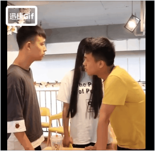 英雄救美,胜者阿伟骄傲离场
