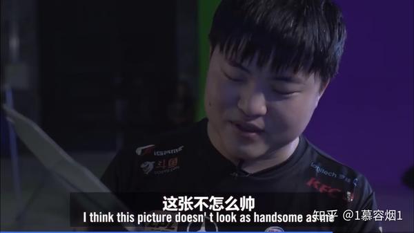 槽点1:泰拳警告!拳头的美工供应商不会p头像