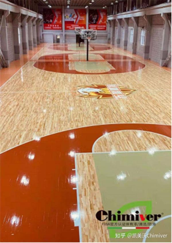 篮球木地板一般多少钱_06年nike篮球广告,用鞋在地板发出有节奏的音乐_篮球悬浮地板