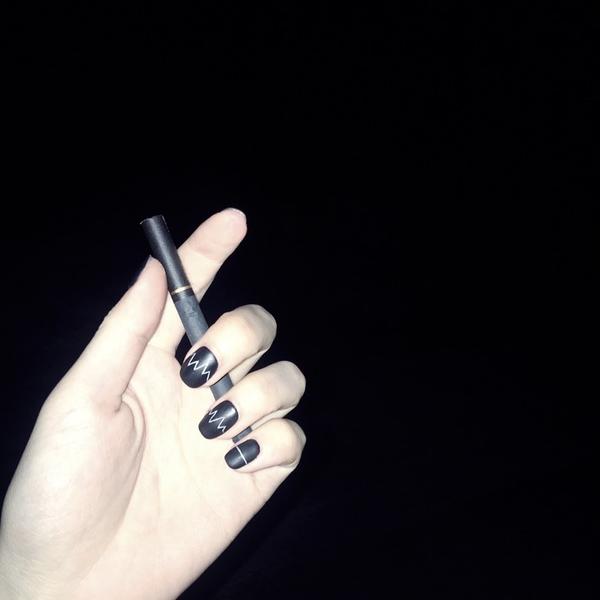 抽烟的女生是什么样的女生?